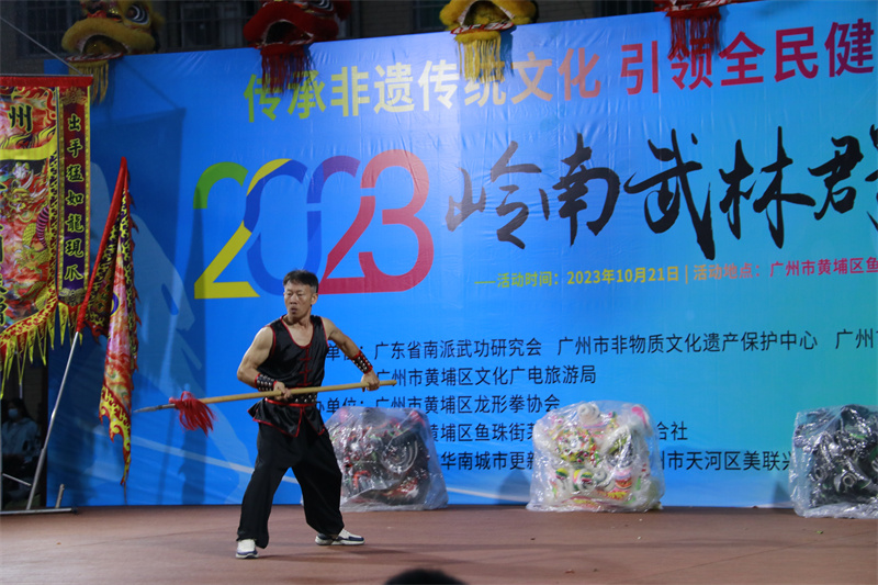 http://tyj.gd.gov.cn/qmjs_qmjs/content/高永乐师父表演岳家大枪.jpg